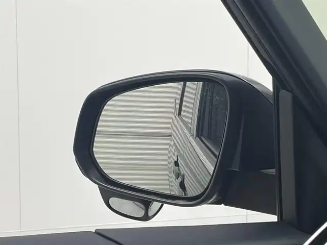 トヨタ ノア ハイブリッド S－Z 茨城県 2025(令7)年 0.1万km未満 アティチュードブラックマイカ 登録済未使用車/純正10.5型DA/フルセグ/CD/DVDデッキ/バックカメラ/快適利便パッケージ/衝突被害軽減ブレーキ/車線逸脱抑制装置/レーダークルーズコントロール/オートマチックハイビーム/クリアランスソナー/両側電動スライドドア/ETC2.0/ドラレコ/シートヒーター/純正17インチAW/3眼LEDヘッドライト/スマートキー