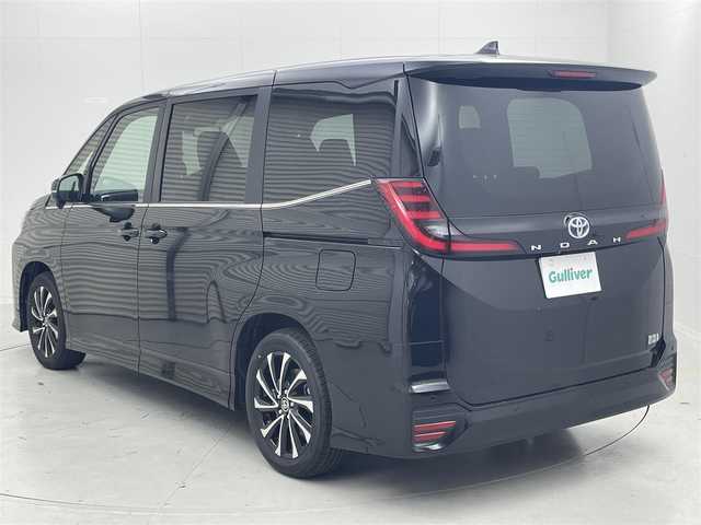 トヨタ ノア ハイブリッド S－Z 茨城県 2025(令7)年 0.1千km アティチュードブラックマイカ 登録済未使用車/純正10.5型DA/フルセグ/CD/DVDデッキ/バックカメラ/快適利便パッケージ/衝突被害軽減ブレーキ/車線逸脱抑制装置/レーダークルーズコントロール/オートマチックハイビーム/クリアランスソナー/両側電動スライドドア/ETC2.0/ドラレコ/シートヒーター/純正17インチAW/3眼LEDヘッドライト/スマートキー