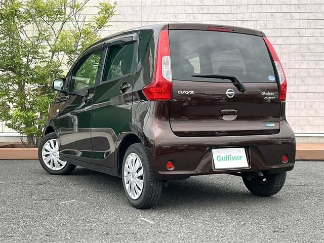 日産 デイズ 茨城県 2016(平28)年 4.8万km 茶 純生ナビ /-BT/CD/SD/ETC /アイドリングストップ /パワーウィンドウ /パワーステアリング /純正フロアマット /衝突軽減システム /ABS /横滑り防止装置 /盗難防止装置 /エアバックW/合皮シート /スペアキー1本