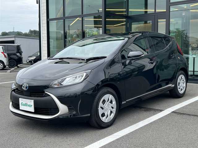 トヨタ アクア G 愛媛県 2024(令6)年 0.3万km ブラックマイカ 純正ディスプレイオーディオ（Bluetooth）/CD/DVDデッキ/ETC/レーダークルーズコントロール/バックカメラ/USB入力端子/スペアキー/前後ドライブレコーダー/前後コーナーセンサー/LEDヘッドライト/純正フロアマット/ABS/横滑り防止装置/レーンキープアシスト/盗難防止装置/オートマチックハイビーム/Wエアバッグ/衝突被害軽減システム
