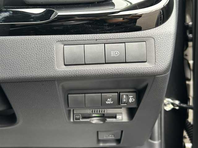 トヨタ アクア G 愛媛県 2024(令6)年 0.3万km ブラックマイカ 純正ディスプレイオーディオ（Bluetooth）/CD/DVDデッキ/ETC/レーダークルーズコントロール/バックカメラ/USB入力端子/スペアキー/前後ドライブレコーダー/前後コーナーセンサー/LEDヘッドライト/純正フロアマット/ABS/横滑り防止装置/レーンキープアシスト/盗難防止装置/オートマチックハイビーム/Wエアバッグ/衝突被害軽減システム