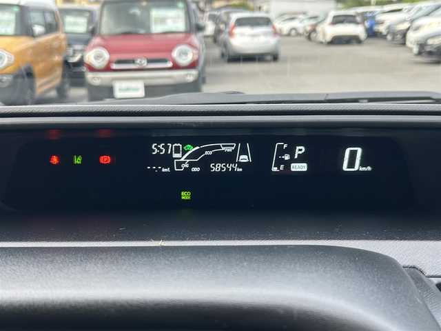 トヨタ アクア G G’s 静岡県 2016(平28)年 5.9万km ライムホワイトパールクリスタルシャイン ワンオーナー/社外ナビ/　（フルセグTV、DVD、CD）/バックカメラ/純正エアロパーツ/クルーズコントロール/ハーフレザーシート/プリクラッシュセーフティ/横滑り防止装置/レーンキープアシスト/オートマチックハイビーム/スマートキー/プッシュスタート/社外ETC/社外前後ドライブレコーダー/盗難防止装置/純正フロアマット/純正17インチアルミホイール/保証書/取扱説明書