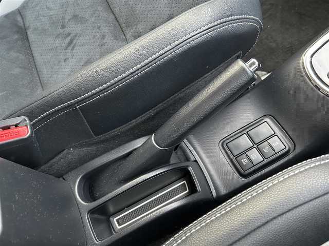 トヨタ アクア G G’s 静岡県 2016(平28)年 5.9万km ライムホワイトパールクリスタルシャイン ワンオーナー/社外ナビ/　（フルセグTV、DVD、CD）/バックカメラ/純正エアロパーツ/クルーズコントロール/ハーフレザーシート/プリクラッシュセーフティ/横滑り防止装置/レーンキープアシスト/オートマチックハイビーム/スマートキー/プッシュスタート/社外ETC/社外前後ドライブレコーダー/盗難防止装置/純正フロアマット/純正17インチアルミホイール/保証書/取扱説明書