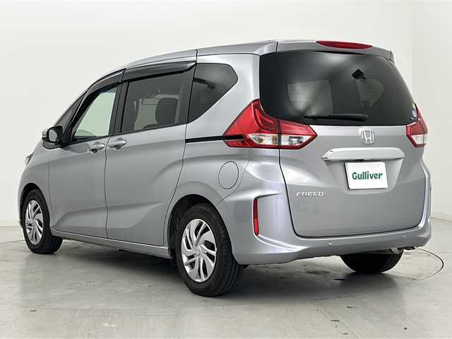 ホンダ フリード G ホンダセンシング 宮城県 2020(令2)年 1.2万km ルナシルバーM ワンオーナー/Honda SENSING/・衝突軽減ブレーキ/・アダプティブクルーズコントロール/・車線維持支援システム/純正9インチSDナビ/・BT.SD.USB.CD.DVD/バックカメラ/フルセグTV/両側パワースライドドア/ビルトインETC/ドライブレコーダー（FR）/プッシュスタート/スマートキー×2/ステアリングスイッチ/純正フロアマット/ハロゲンヘッドライト/純正ホイルキャップ/ドアバイザー/横滑り防止