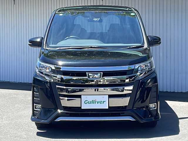 トヨタ ノア Si ダブルバイビー 長野県 2018(平30)年 4.3万km ブラック ４WD/純正ナビフルセグTV/バックカメラ/ETC/両側パワースライドドア/社外16インチアルミ/LEDヘッドライト/スマートキー