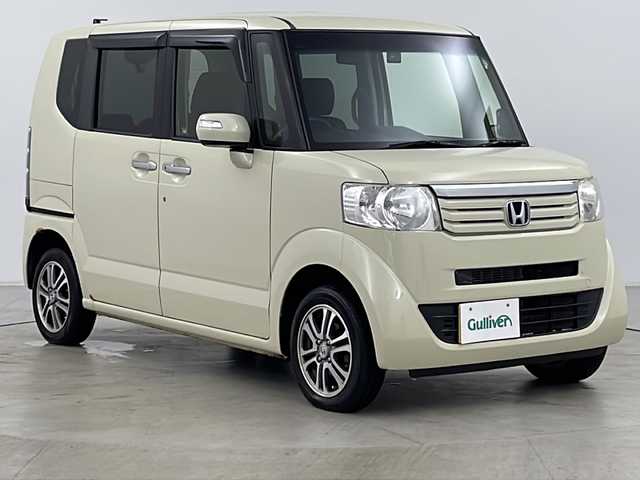 ホンダ Ｎ ＢＯＸ G 道央・札幌 2013(平25)年 9万km ヒダマリアイボリーパール ・4WD/・寒冷地仕様/・社外オーディオ&CD&USB/・両側パワースライドドア/・ベンチシート/・社外エンジンスターター/・社外前後ドライブレコーダー/・ドアミラーヒーター/・HIDヘッドライト/・純正14インチAW