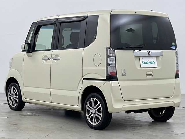 ホンダ Ｎ ＢＯＸ G 道央・札幌 2013(平25)年 9万km ヒダマリアイボリーパール ・4WD/・寒冷地仕様/・社外オーディオ&CD&USB/・両側パワースライドドア/・ベンチシート/・社外エンジンスターター/・社外前後ドライブレコーダー/・ドアミラーヒーター/・HIDヘッドライト/・純正14インチAW