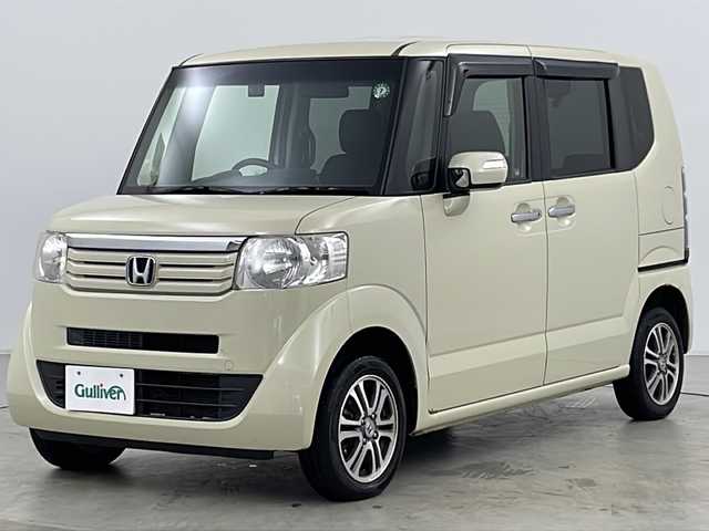 ホンダ Ｎ ＢＯＸ G 道央・札幌 2013(平25)年 9万km ヒダマリアイボリーパール ・4WD/・寒冷地仕様/・社外オーディオ&CD&USB/・両側パワースライドドア/・ベンチシート/・社外エンジンスターター/・社外前後ドライブレコーダー/・ドアミラーヒーター/・HIDヘッドライト/・純正14インチAW