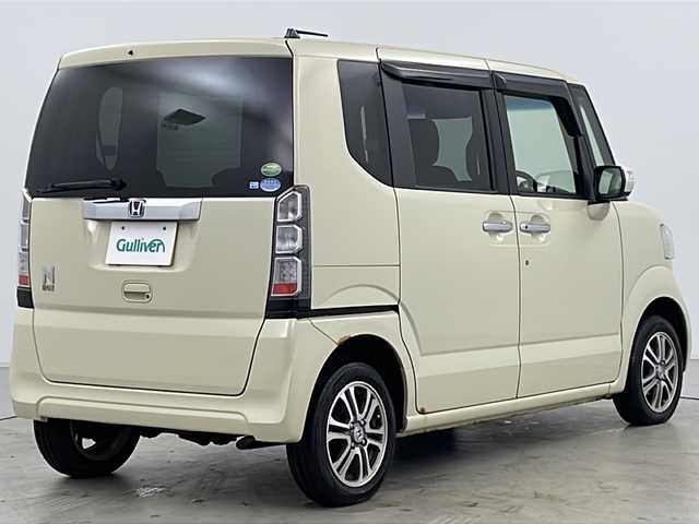 ホンダ Ｎ ＢＯＸ G 道央・札幌 2013(平25)年 9万km ヒダマリアイボリーパール ・4WD/・寒冷地仕様/・社外オーディオ&CD&USB/・両側パワースライドドア/・ベンチシート/・社外エンジンスターター/・社外前後ドライブレコーダー/・ドアミラーヒーター/・HIDヘッドライト/・純正14インチAW