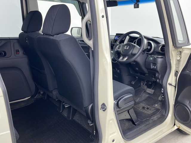 ホンダ Ｎ ＢＯＸ G 道央・札幌 2013(平25)年 9万km ヒダマリアイボリーパール ・4WD/・寒冷地仕様/・社外オーディオ&CD&USB/・両側パワースライドドア/・ベンチシート/・社外エンジンスターター/・社外前後ドライブレコーダー/・ドアミラーヒーター/・HIDヘッドライト/・純正14インチAW