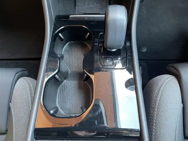 ボルボ ボルボ ＸＣ４０ リチャージ プラス シングルモーター 熊本県 2022(令4)年 3.7万km グレーⅡ ・ワンオーナー/・スマートキー/・プッシュスタート/・Pilot Assist/・レーンキープエイド/・ロードサインインフォメーション/・衝突回避/・クロストラフィックアラート/・ワンペダルドライブ/・クルーズコントロール(追従式)/・オートハイビーム/・ハーフレザーシート/・前席パワーシート/・前席シートヒーター /・純正ディスプレイオーディオ/　【Bluetooth・USB・AppleCarPlay・AndroidAuto】/・全方位カメラ/・ETC/・ドライブレコーダー/・パワーバックドア/・LEDヘッドランプ/・純正マット