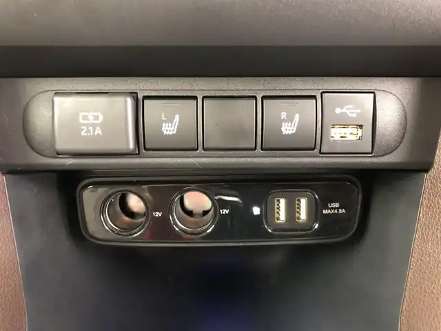 トヨタ ヤリスクロス ハイブリッド Z 愛知県 2021(令3)年 3.9万km 赤 トヨタセーフティセンス/純正ディスプレイオーディオナビ/（フルセグTV/Bluetooth/）/全方位カメラ/パワーバックドア/レーダークルーズコントロール/ステアリングヒーター/本革ステアリング/ステアリングリモコン/ハーフレザー/パワーシート/ETC2.0/ドライブレコーダー/電子パーキング/シートヒーター（D＋N）/シガーソケット/純正18インチAW/純正フロアマット