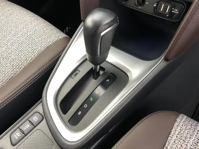 トヨタ ヤリスクロス ハイブリッド Z 愛知県 2021(令3)年 3.9万km 赤 トヨタセーフティセンス/純正ディスプレイオーディオナビ/（フルセグTV/Bluetooth/）/全方位カメラ/パワーバックドア/レーダークルーズコントロール/ステアリングヒーター/本革ステアリング/ステアリングリモコン/ハーフレザー/パワーシート/ETC2.0/ドライブレコーダー/電子パーキング/シートヒーター（D＋N）/シガーソケット/純正18インチAW/純正フロアマット