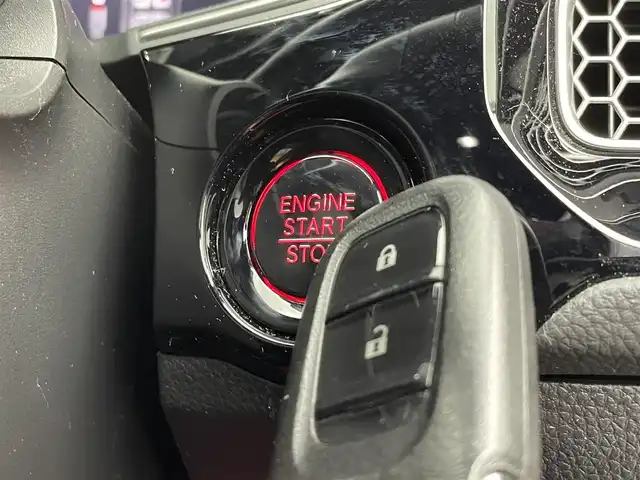 ホンダ シビック EX 宮城県 2024(令6)年 2.9万km プラチナホワイトパール HondaSENSING//純正コネクトナビ/AM FM Bluetooth USB AppleCarPlay AndroidAuto//フルセグTV//バックモニター//LEDオートヘッドランプ//レーダークルーズコントロール//ハーフレザーシート//シートヒーター(前席)//ワイヤレス充電//ビルトインETC2.0//BOSEプレミアムサウンド//パワーシート(前席)//無限マット//アイドリングストップ//保証書