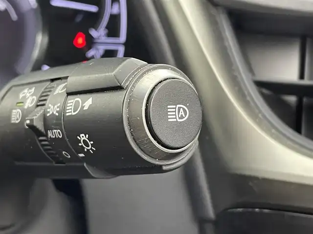 レクサス ＥＳ 300h 群馬県 2020(令2)年 4.7万km マーキュリーグレーマイカ 板金中のため陸送時間かかります（9/20）/三眼フルLEDヘッドライト/上下2段式アダプティブハイビームシステム/カラーヘッドアップディスプレイ/＝＝＝＝＝＝＝/純正12.3インチワイドディスプレイナビ/・フルセグTV/AM/FM/Bluetooth/・CD/DVD/AUX/USB/Miracast/=========/ムーンルーフ/Lexus Safety System＋/・プリクラッシュセーフティ/ミリ波レーダー＋単眼カメラ方式/・オートマチックハイビーム/・レーダークルーズコントロール/・ロードサインアシスト/・先行車発進告知機能/L texシート(運転席・助手席ベンチレーション機能・ヒーター)/ステアリングヒーター/電動チルト＆テレスコピックステアリング(オートアウェイ＆オートリターン機能付き)
