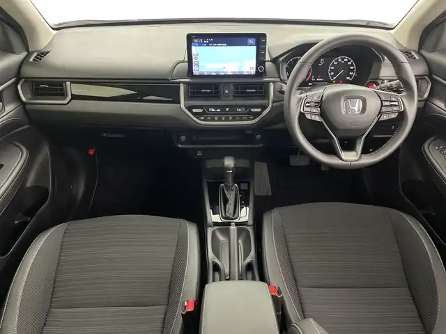 ホンダ ＷＲ－Ｖ Z 鹿児島県 2024(令6)年 0.6万km プラチナホワイトパール 登録済未使用車/純正ナビ/(BT/AM/FM/Applecarplay/Androidauto/フルセグTV)/ホンダセンシング/衝突軽減ブレーキ/レーダークルーズコントロール/レーンキープアシスト/オートマチックハイビーム/パドルシフト/純正ドライブレコーダーDRH-224SD/ETC/ハーフレザーシート/純正17インチアルミホイール/純正フロアマット/純正LEDヘッドライト/保証書/取扱説明書