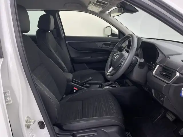 ホンダ ＷＲ－Ｖ Z 鹿児島県 2024(令6)年 0.6万km プラチナホワイトパール 登録済未使用車/純正ナビ/(BT/AM/FM/Applecarplay/Androidauto/フルセグTV)/ホンダセンシング/衝突軽減ブレーキ/レーダークルーズコントロール/レーンキープアシスト/オートマチックハイビーム/パドルシフト/純正ドライブレコーダーDRH-224SD/ETC/ハーフレザーシート/純正17インチアルミホイール/純正フロアマット/純正LEDヘッドライト/保証書/取扱説明書