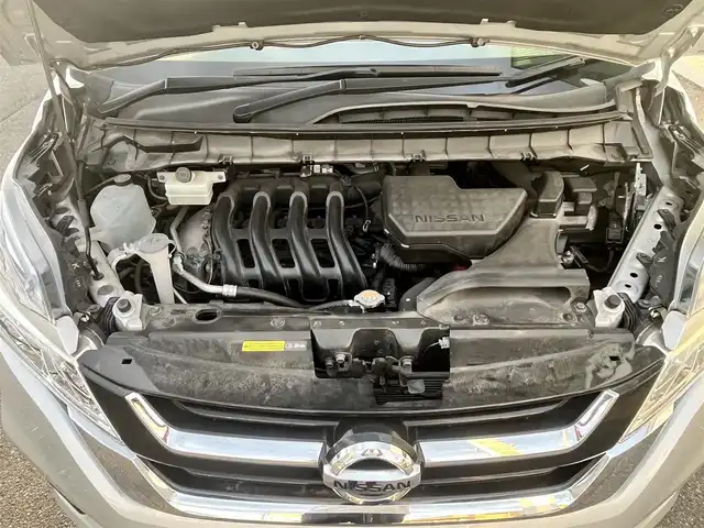 日産 セレナ X Vセレクション 岩手県 2018(平30)年 4万km ブリリアントシルバー 社外ナビ/AM/FM/Bluetooth/バックカメラ/アラウンドビューモニター/ETC/ドライブレコーダー/クルーズコントロール/衝突被害軽減ブレーキ/レーンキープアシスト/横滑り防止装置/アイドリングストップ/オートライト/スマートキー/プッシュスタート/電動格納ミラー/取扱説明書