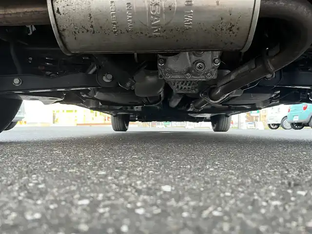 日産 セレナ X Vセレクション 岩手県 2018(平30)年 4万km ブリリアントシルバー 社外ナビ/AM/FM/Bluetooth/バックカメラ/アラウンドビューモニター/ETC/ドライブレコーダー/クルーズコントロール/衝突被害軽減ブレーキ/レーンキープアシスト/横滑り防止装置/アイドリングストップ/オートライト/スマートキー/プッシュスタート/電動格納ミラー/取扱説明書