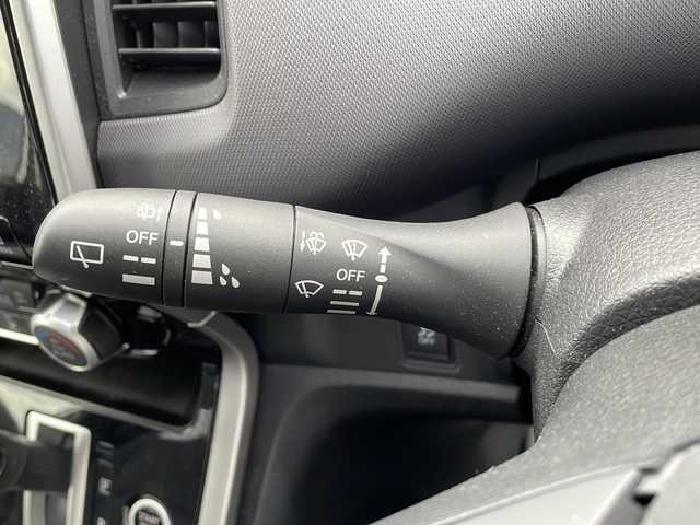日産 セレナ X Vセレクション 岩手県 2018(平30)年 4万km ブリリアントシルバー 社外ナビ/AM/FM/Bluetooth/バックカメラ/アラウンドビューモニター/ETC/ドライブレコーダー/クルーズコントロール/衝突被害軽減ブレーキ/レーンキープアシスト/横滑り防止装置/アイドリングストップ/オートライト/スマートキー/プッシュスタート/電動格納ミラー/取扱説明書
