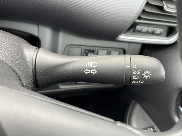 日産 セレナ X Vセレクション 岩手県 2018(平30)年 4万km ブリリアントシルバー 社外ナビ/AM/FM/Bluetooth/バックカメラ/アラウンドビューモニター/ETC/ドライブレコーダー/クルーズコントロール/衝突被害軽減ブレーキ/レーンキープアシスト/横滑り防止装置/アイドリングストップ/オートライト/スマートキー/プッシュスタート/電動格納ミラー/取扱説明書
