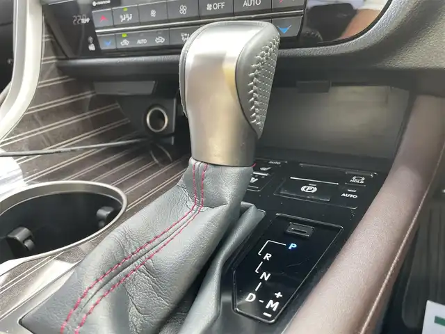 レクサス ＲＸ 200t バージョンL 石川県 2017(平29)年 5.3万km ソニッククォーツ 純正メーカーナビ/DVD/フルセグTV/パノラマモニター/革シート/シートヒーター&クーラー/サンルーフ/リアエンターテイメント/TVキャンセラー/パワーバックドア/レクサスセーフティ/レーダークルーズ/純正アルミホイール/スマートキー/プッシュスタート/電動ミラー/ドライブレコーダー/ETC/ハンドルヒーター