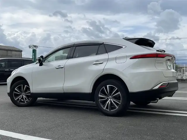 トヨタ ハリアー G 福岡県 2021(令3)年 4.7万km ホワイトパールクリスタルシャイン 純正8型メモリナビ（フルセグTV/BT）トヨタセーフティセンスバックカメラコーナーセンサー電動リアゲートレーダークルコンETCデジタルインナーミラー純正18インチアルミホイールスマートキープッシュスタート