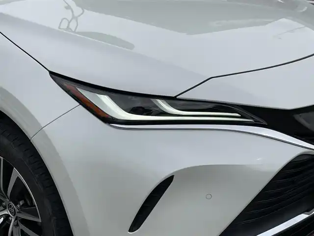 トヨタ ハリアー G 福岡県 2021(令3)年 4.7万km ホワイトパールクリスタルシャイン 純正8型メモリナビ（フルセグTV/BT）トヨタセーフティセンスバックカメラコーナーセンサー電動リアゲートレーダークルコンETCデジタルインナーミラー純正18インチアルミホイールスマートキープッシュスタート