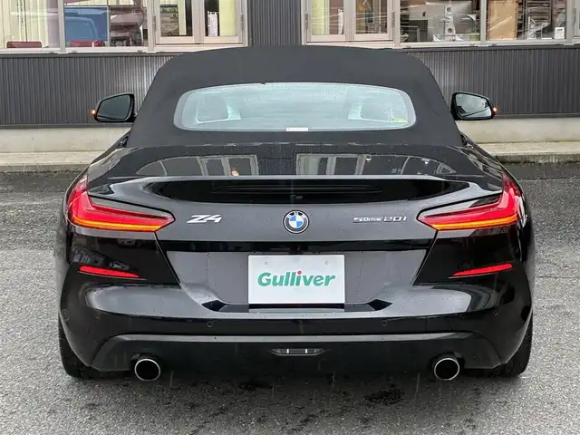 ＢＭＷ Ｚ４ sDrive20i スポーツ 京都府 2020(令2)年 1.5万km サファイアブラックP 電動ルーフ/イノベーションパッケージ/・アダプティブLEDヘッドランプ/・ハイビームアシスト/・ヘッドアップディスプレイ/純正HDDナビ＜10.25インチディスプレイ＞/・BT接続/・MSV/社外360°ドラレコ/ドライビングアシスト/・レーンディパーチャーアラート/・レーンチェンジウォーニング/・前車接近警告/・衝突回避被害軽減ブレーキ/・後車衝突警告/・リアクロストラフィックウォーニング/パーキングアシスト/・パーキングディスタンスコントロール/・パーキングアシスト/・リアビューカメラ/レザーシート/・パワーシート/・シートヒーター/レザーステアリング/・パドルシフト/・ステアリモコン/ミラーin ETC/サテンアルミニウムロールバー/アイドリングストップ/エレクトリックパーキングブレーキ/オートブレーキホールド/純正18インチアルミホイール/プッシュスタート/スマートキー2個/車両保証書