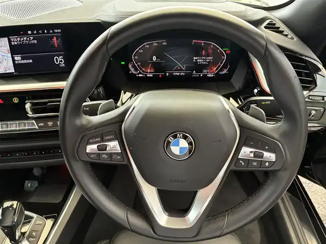ＢＭＷ Ｚ４ sDrive20i スポーツ 京都府 2020(令2)年 1.5万km サファイアブラックP 電動ルーフ/イノベーションパッケージ/・アダプティブLEDヘッドランプ/・ハイビームアシスト/・ヘッドアップディスプレイ/純正HDDナビ＜10.25インチディスプレイ＞/・BT接続/・MSV/社外360°ドラレコ/ドライビングアシスト/・レーンディパーチャーアラート/・レーンチェンジウォーニング/・前車接近警告/・衝突回避被害軽減ブレーキ/・後車衝突警告/・リアクロストラフィックウォーニング/パーキングアシスト/・パーキングディスタンスコントロール/・パーキングアシスト/・リアビューカメラ/レザーシート/・パワーシート/・シートヒーター/レザーステアリング/・パドルシフト/・ステアリモコン/ミラーin ETC/サテンアルミニウムロールバー/アイドリングストップ/エレクトリックパーキングブレーキ/オートブレーキホールド/純正18インチアルミホイール/プッシュスタート/スマートキー2個/車両保証書