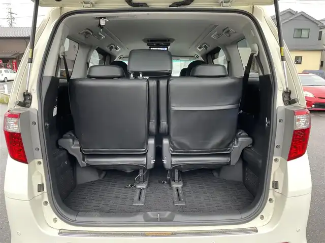 トヨタ アルファード 240S 愛知県 2013(平25)年 12万km ゴールドパールクリスタルシャイン (株)IDOMが運営する【じしゃロン名古屋鳴海店】の自社ローン専用車両になりますこちらは現金またはオートローンご利用時の価格です。自社ローンご希望の方は別途その旨お申付け下さい/社外ナビ/・型番：VIE-X009/・フルセグTV/SD/DVD/CD/BT/・バックカメラ/・ETC/・社外フリップダウン/革張ステアリング/・ステアリング/両側パワースライドドア/プッシュスタート/・スマートキー/電動格納ミラー/・ウィンカーミラー/キセノンヘッドライト/・フォグランプ/・オートライト/ドアバイザー/純正フロアマット