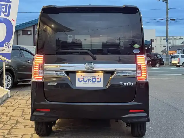 ダイハツ タント カスタム RS SA 秋田県 2014(平26)年 9.8万km ブラックマイカメタリック (株)IDOMが運営する【じしゃロン秋田店】の自社ローン専用車両になりますこちらは現金またはオートローンご利用時の価格です。自社ローンご希望の方は別途その旨お申付け下さい/スマートアシスト/衝突回避支援ブレーキ/衝突警報/誤発進抑制機能(前方)/先行車発進お知らせ機能/純正SDナビ【CD/DVD/SD/Bluetooth/USB/VTR/iPod】/バックカメラ/フルセグTV/LEDヘッドライト