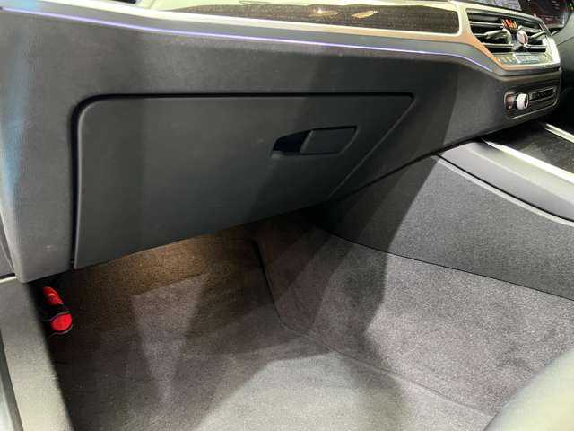 ＢＭＷ ３２０ｄ xDrive ツーリング Mスポーツ 千葉県 2020(令2)年 4.7万km ミネラルグレー イノベーションＰＫＧ　/ハイラインＰＫＧ　/ＢＭＷレーザーライト　/純正ナビ　/３６０°カメラ　/ＨＵＤ　/ＡＣＣ　/黒革　/シートヒーター　/パワーシート　/パーキングアシスト　/ドライブレコーダー　/電動リアゲート