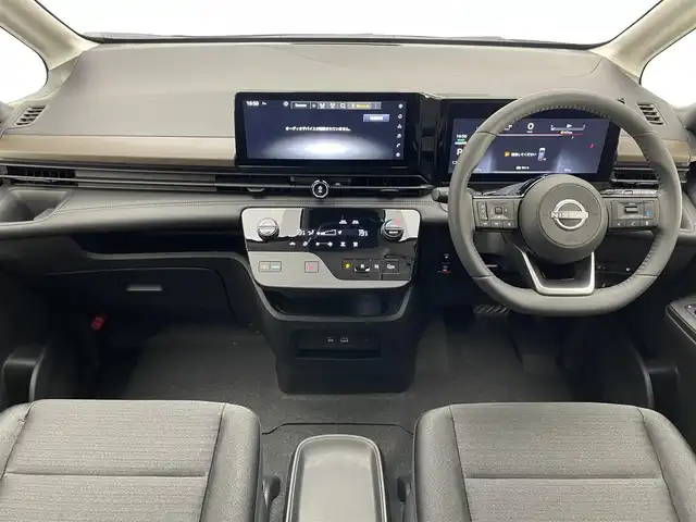 日産 セレナ e－パワー ハイウェイスター V 愛知県 2025(令7)年 0.1千km 白 登録済未使用車　純１２．３型ＤＡナビＴＶ　禁煙　全方位カメラ　プロパイロット　ＢＳＭ　内蔵前後ドラレコ　デジタルインナーミラー　ＨＤＭＩ　ワイヤレス充電　衝突軽減　車線逸脱　両側パワスラ　ハンドル支援/e-POWER　ハイウエイスターV　ヘッドランプ オートレベライザー+アダプティブLEDヘッドライトシステム+インテリジェント アラウンドビューモニター（移動物 検知機能付）+インテリジェント ルームミラー+アドバンスドドライブアシストディスプレイ（12.3インチカラーディスプレイ）+統合型インターフェースディスプレイ+ワイヤレス充電器+6スピーカー+NissanConnectナビゲーションシステム（地デジ内蔵）+車載通信ユニット（TCU［Telematics Control Unit］）+ETC2.0ユニット（ビルトインタイプ）+ドライブレコーダー（前後セット）+プロパイロット（ナビリンク機能付）+プロパイロット緊急停止支援システム（SOSコール機能付）+SOSコール（488/400円）