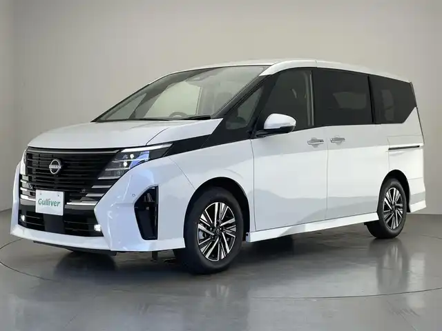 日産 セレナ e－パワー ハイウェイスター V 愛知県 2025(令7)年 0.1千km 白 登録済未使用車　純１２．３型ＤＡナビＴＶ　禁煙　全方位カメラ　プロパイロット　ＢＳＭ　内蔵前後ドラレコ　デジタルインナーミラー　ＨＤＭＩ　ワイヤレス充電　衝突軽減　車線逸脱　両側パワスラ　ハンドル支援/e-POWER　ハイウエイスターV　ヘッドランプ オートレベライザー+アダプティブLEDヘッドライトシステム+インテリジェント アラウンドビューモニター（移動物 検知機能付）+インテリジェント ルームミラー+アドバンスドドライブアシストディスプレイ（12.3インチカラーディスプレイ）+統合型インターフェースディスプレイ+ワイヤレス充電器+6スピーカー+NissanConnectナビゲーションシステム（地デジ内蔵）+車載通信ユニット（TCU［Telematics Control Unit］）+ETC2.0ユニット（ビルトインタイプ）+ドライブレコーダー（前後セット）+プロパイロット（ナビリンク機能付）+プロパイロット緊急停止支援システム（SOSコール機能付）+SOSコール（488/400円）