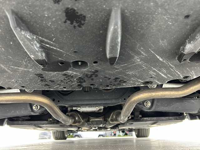 レクサス ＩＳ 300h バージョンL 宮城県 2013(平25)年 7.6万km ソニックチタニウム 純正ナビ/・フルセグTV/・BT接続/USB入力/MT付AT/・パドルシフト/純正装備品/・17インチAW/・フロアマット/・ビルトインETC/安全装置/・ブラインドスポットモニター/・前後コーナーセンサー/・レーンキープアシスト/・バックカメラ/全席レザーシート/・D.N席パワーシート/・D.N席シートヒーター/エアーシート/革巻きステアリング