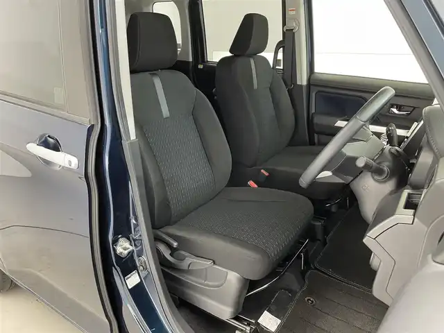 トヨタ ルーミー カスタムG－T 滋賀県 2021(令3)年 3.2万km レーザーブルークリスタルシャイン 純正8型ナビ/Bluetooth/SD/CD/フルセグTV/フロント/サイド/バック/全方位カメラ/純正12インチフリップダウンモニター/追従クルーズコントロール/両側パワースライドドア/シートヒーター/オートハイビーム/ステアリングリモコン/前後ドライブレコーダー/ETC