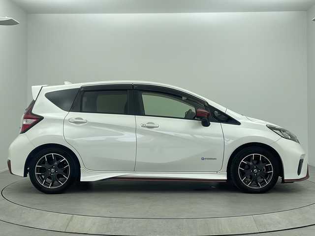 日産 ノート e－パワー ニスモ 大阪府 2018(平30)年 6.5万km ブリリアントホワイトパール nismoシート/super cat/A130追加メーター/nismoアドバイザー