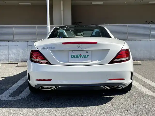 メルセデス・ベンツ ＳＬＣ１８０ スポーツ 大阪府 2017(平29)年 4.1万km ポーラホワイト 電動オープン/純正ナビ/フルセグテレビ/バックカメラ/ブラインドスポットモニター/スポーツサスペンション/アイドリングストップ/追従式クルーズコントロール/ビルトインETC/アダプティブLEDヘッドライト/ウィンカーミラー/アナログ時計/9速ATミッション