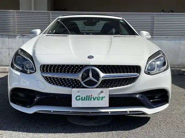 メルセデス・ベンツ ＳＬＣ１８０ スポーツ 大阪府 2017(平29)年 4.1万km ポーラホワイト 電動オープン/純正ナビ/フルセグテレビ/バックカメラ/ブラインドスポットモニター/スポーツサスペンション/アイドリングストップ/追従式クルーズコントロール/ビルトインETC/アダプティブLEDヘッドライト/ウィンカーミラー/アナログ時計/9速ATミッション