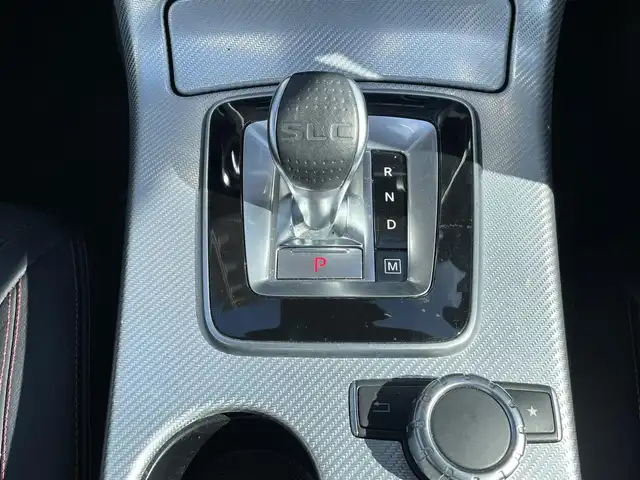 メルセデス・ベンツ ＳＬＣ１８０ スポーツ 大阪府 2017(平29)年 4.1万km ポーラホワイト 電動オープン/純正ナビ/フルセグテレビ/バックカメラ/ブラインドスポットモニター/スポーツサスペンション/アイドリングストップ/追従式クルーズコントロール/ビルトインETC/アダプティブLEDヘッドライト/ウィンカーミラー/アナログ時計/9速ATミッション