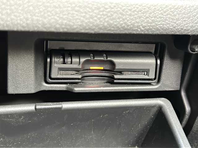 日産 セレナ ハイウェイS S HV Aセーフ 静岡県 2014(平26)年 8.5万km ブリリアントホワイトパール 純正SDナビ/・CD/・DVD/・フルセグＴＶ/・Bluetooth/・AM/・FM/主要装備/・後席モニター/・両側パワスラ/・衝突軽減/・レーンキープ/・クルコン/・コーナーセンサー前後/・全方位カメラ/・ビルトインＥＴＣ/・ドラレコ/・LEDヘッドライト/・オートライト/・フォグランプ/・純正フロアマット/・純正アルミホイール/・スマートキー/・プッシュスタート