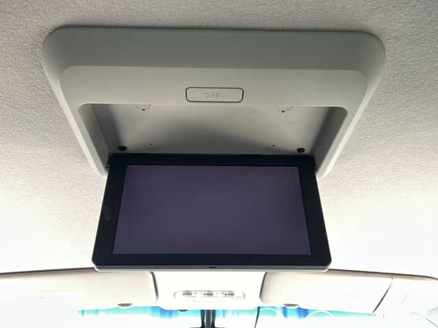 日産 セレナ ハイウェイS S HV Aセーフ 静岡県 2014(平26)年 8.5万km ブリリアントホワイトパール 純正SDナビ/・CD/・DVD/・フルセグＴＶ/・Bluetooth/・AM/・FM/主要装備/・後席モニター/・両側パワスラ/・衝突軽減/・レーンキープ/・クルコン/・コーナーセンサー前後/・全方位カメラ/・ビルトインＥＴＣ/・ドラレコ/・LEDヘッドライト/・オートライト/・フォグランプ/・純正フロアマット/・純正アルミホイール/・スマートキー/・プッシュスタート