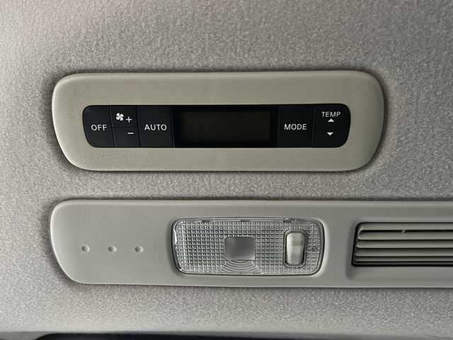 日産 セレナ ハイウェイS S HV Aセーフ 静岡県 2014(平26)年 8.5万km ブリリアントホワイトパール 純正SDナビ/・CD/・DVD/・フルセグＴＶ/・Bluetooth/・AM/・FM/主要装備/・後席モニター/・両側パワスラ/・衝突軽減/・レーンキープ/・クルコン/・コーナーセンサー前後/・全方位カメラ/・ビルトインＥＴＣ/・ドラレコ/・LEDヘッドライト/・オートライト/・フォグランプ/・純正フロアマット/・純正アルミホイール/・スマートキー/・プッシュスタート