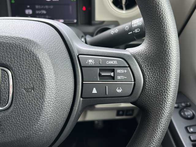 ホンダ Ｎ ＢＯＸ 道北・旭川 2024(令6)年 1万km プラチナホワイトパール /4WD//禁煙車//純正ナビ/BT/USB/TV//バックカメラ//ETC//片側パワースライドドア//ミラーヒーター//エコモード//ステアリングスイッチ//オートライト//LEDヘッドライト//LEDウィンカー//ミラーウィンカー//ロールサンシェード//ホンダセンシング//CMBS//ACC//LKAS//踏み間違え衝突軽減システム//急アクセル抑制機能//歩行者事故低減システム//路外逸脱抑制機能//先行車発信お知らせ//標識認識機能//オートハイビーム//パーキングセンサーシステム//保証書