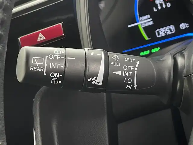 ホンダ フィット ハイブリット Sパッケージ 埼玉県 2015(平27)年 6.7万km プレミアムホワイトパールⅡ 純正ナビ Bカメラ 衝突軽減 ETC LED 前後ドライブレコーダー フルセグ クルーズコントロール ＭＴモード付ＡＴ 純正フロアマット 純正16インチアルミ Bluetooth スマートキー