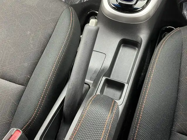 ホンダ フィット ハイブリット Sパッケージ 埼玉県 2015(平27)年 6.7万km プレミアムホワイトパールⅡ 純正ナビ Bカメラ 衝突軽減 ETC LED 前後ドライブレコーダー フルセグ クルーズコントロール ＭＴモード付ＡＴ 純正フロアマット 純正16インチアルミ Bluetooth スマートキー