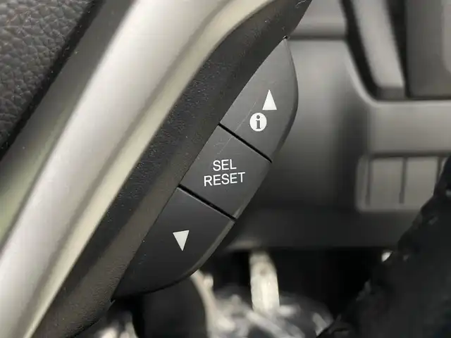 ホンダ フィット ハイブリット Sパッケージ 埼玉県 2015(平27)年 6.7万km プレミアムホワイトパールⅡ 純正ナビ Bカメラ 衝突軽減 ETC LED 前後ドライブレコーダー フルセグ クルーズコントロール ＭＴモード付ＡＴ 純正フロアマット 純正16インチアルミ Bluetooth スマートキー