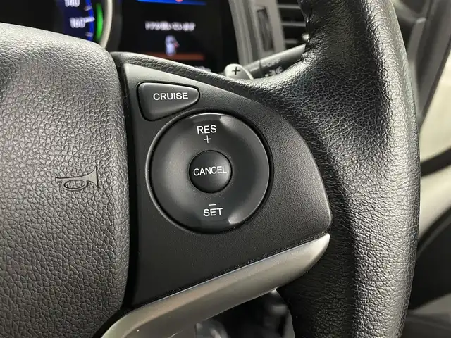 ホンダ フィット ハイブリット Sパッケージ 埼玉県 2015(平27)年 6.7万km プレミアムホワイトパールⅡ 純正ナビ Bカメラ 衝突軽減 ETC LED 前後ドライブレコーダー フルセグ クルーズコントロール ＭＴモード付ＡＴ 純正フロアマット 純正16インチアルミ Bluetooth スマートキー