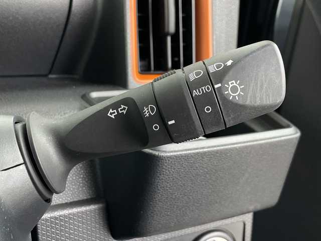 ダイハツ タント ファンクロスターボ 埼玉県 2025(令7)年 0.3万km クロムグレーメタリック 純正9インチディスプレイオーディオ/スマートアシスト/両側パワースライドドア/HDMI/USBソケット/バックカメラ/ドライブレコーダー/ETC/前席シートヒーター/LEDヘッドライト/プッシュスタート/スマートキー/純正15インチアルミホイール